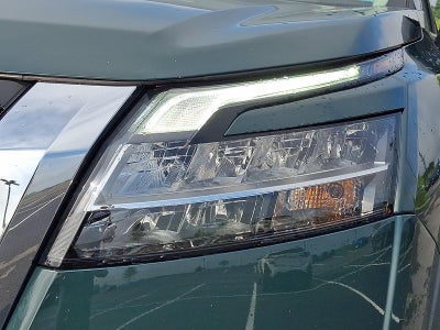 2023 Nissan Pathfinder SL 4WD