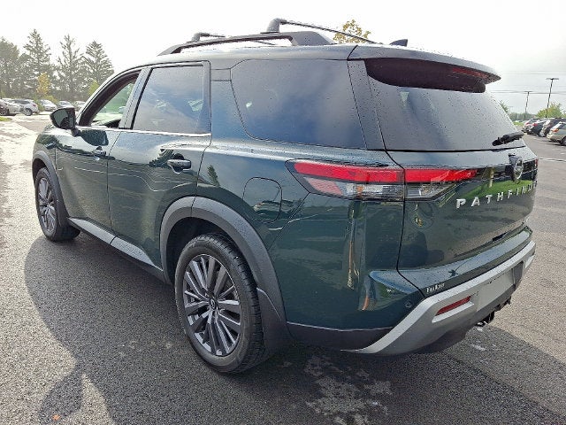 2023 Nissan Pathfinder SL 4WD