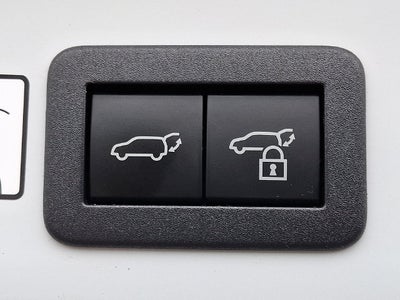 2025 Toyota Corolla Cross Hybrid XSE 4WD (Natl)