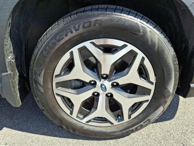 2023 Subaru Forester Premium CVT