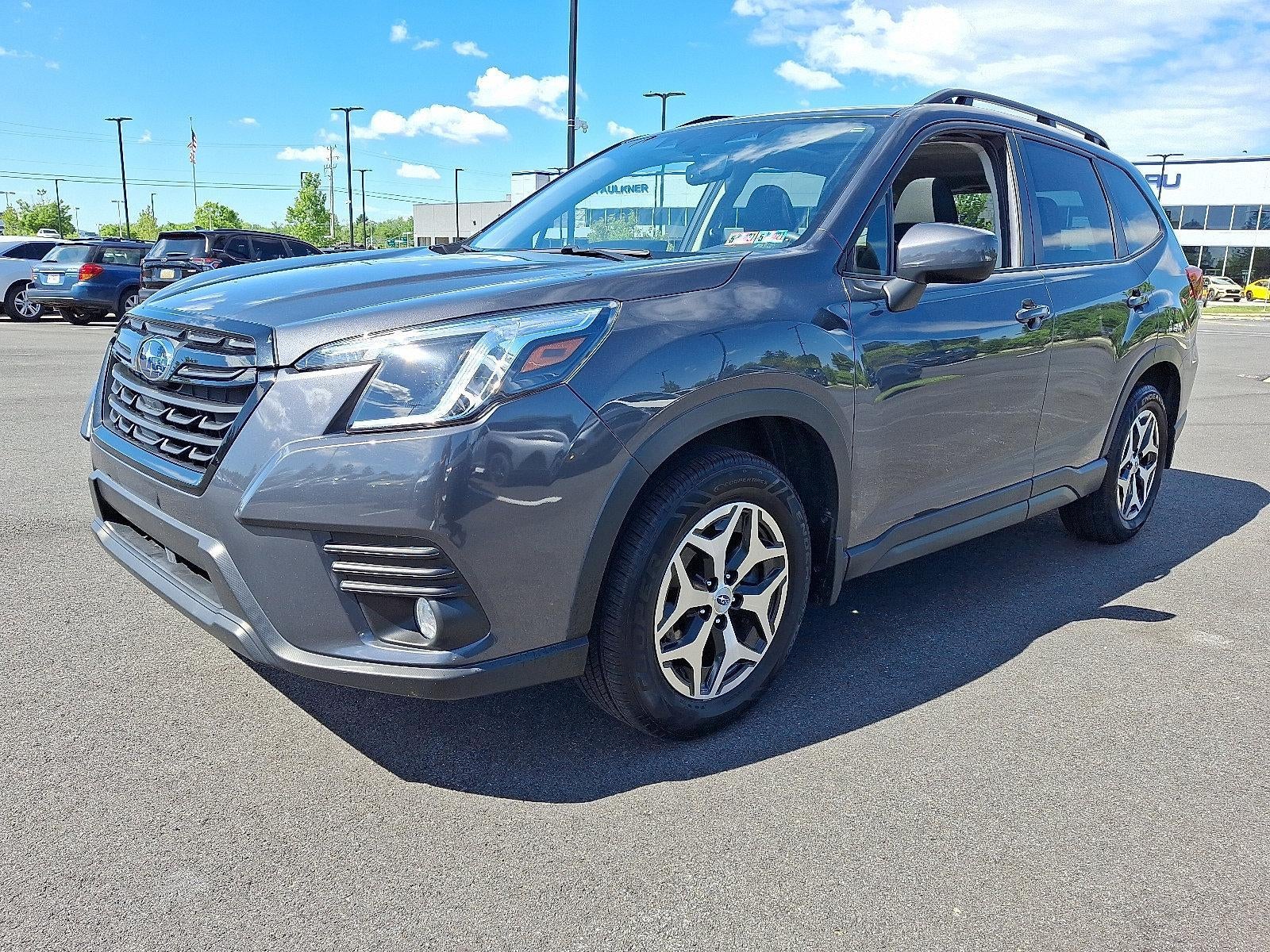 2023 Subaru Forester Premium CVT
