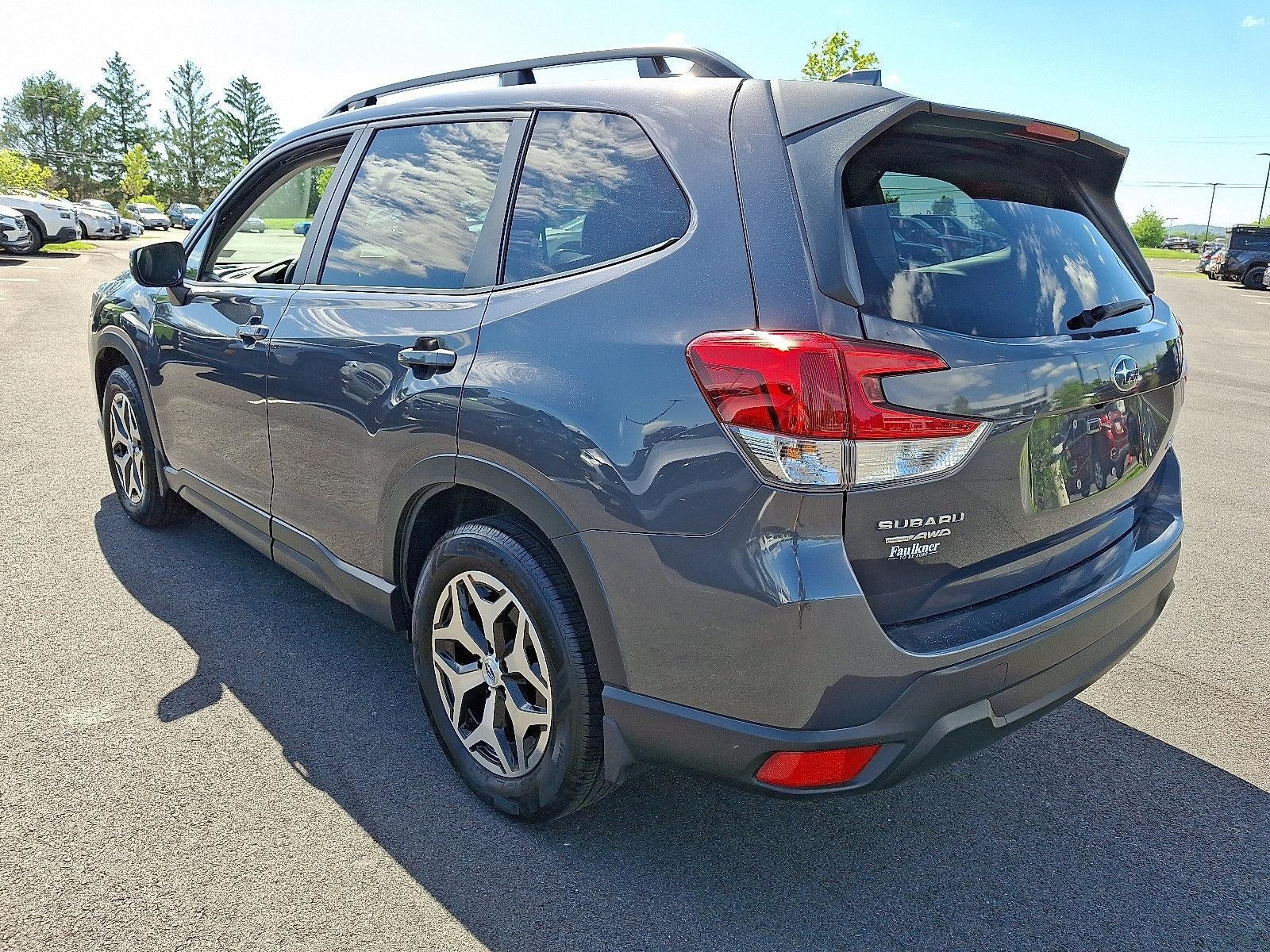 2023 Subaru Forester Premium CVT