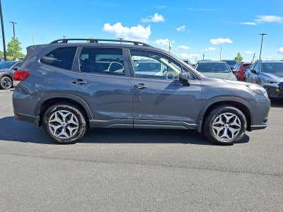 2023 Subaru Forester Premium CVT