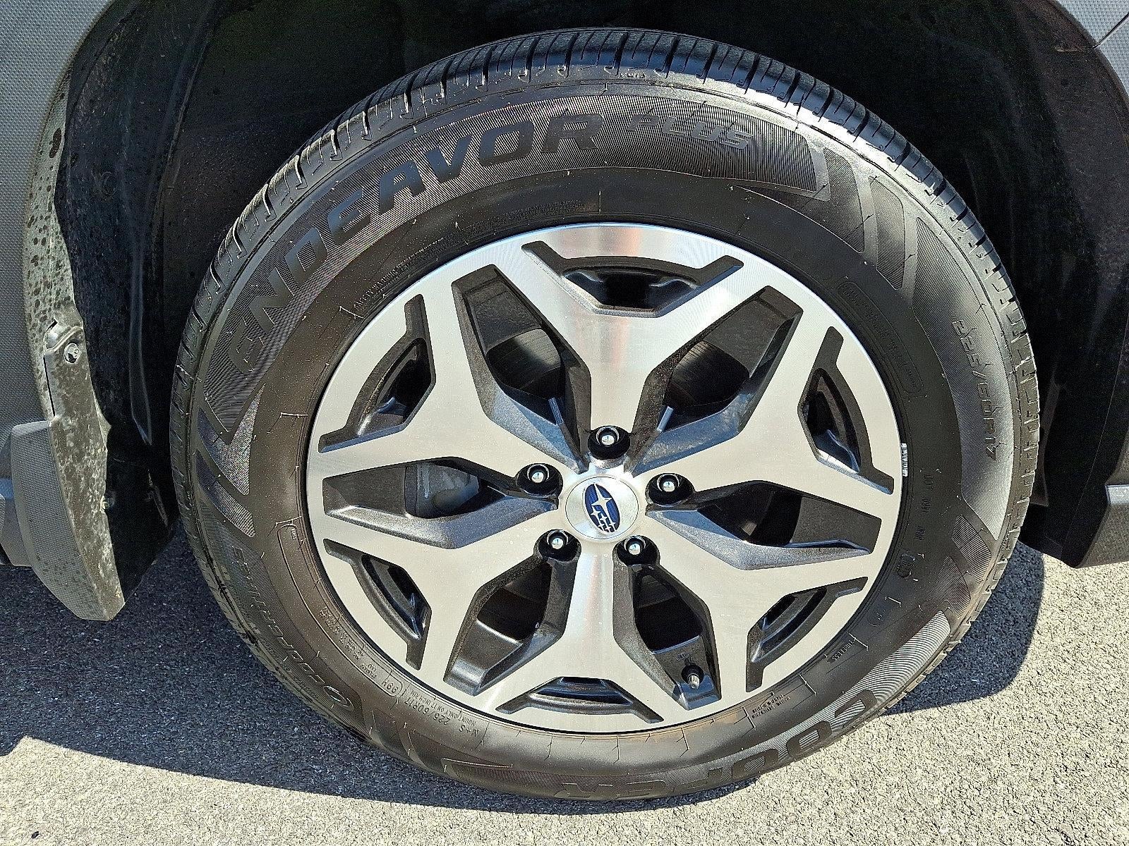 2023 Subaru Forester Premium CVT
