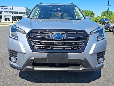 2023 Subaru Forester Premium CVT