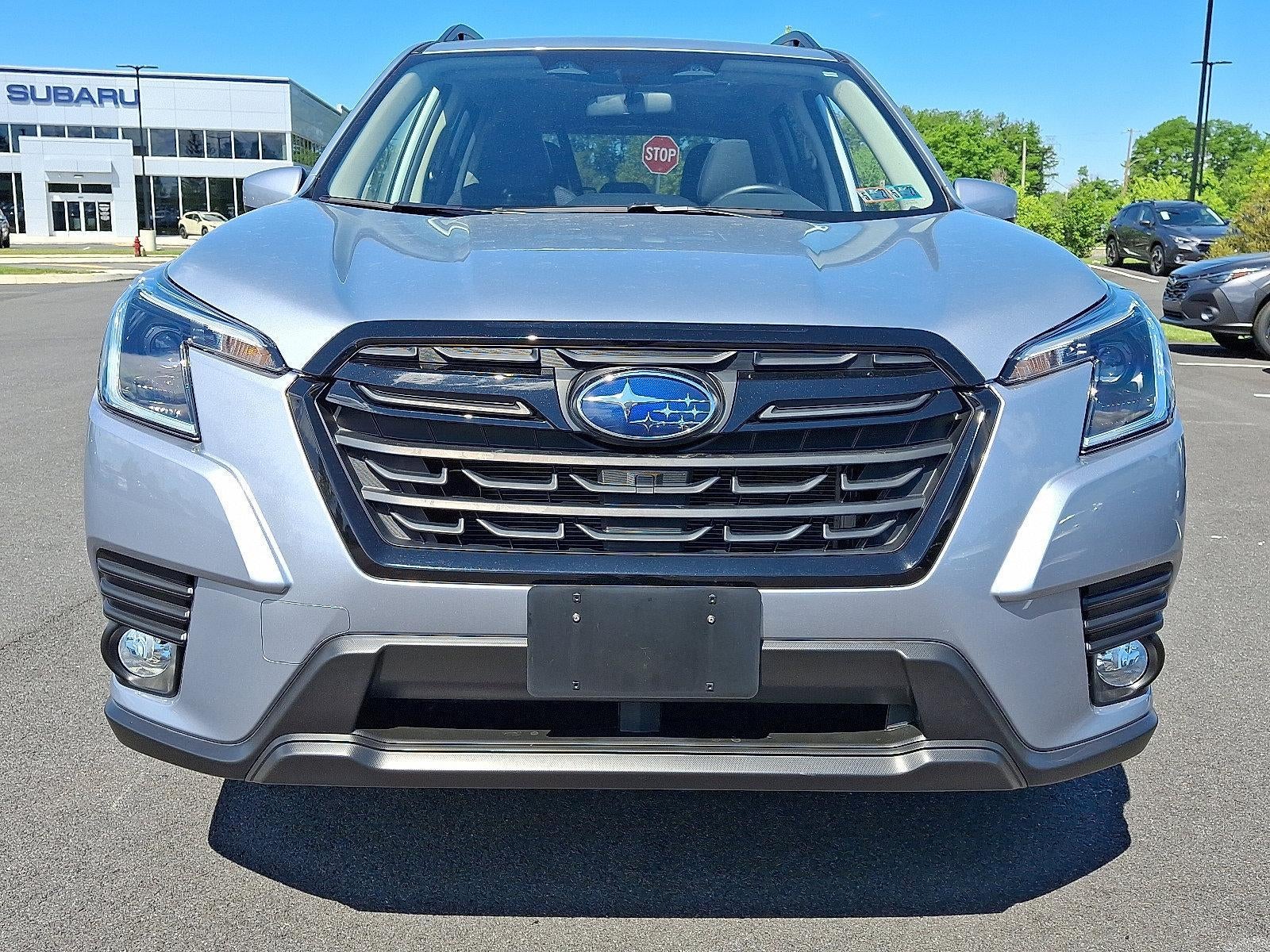 2023 Subaru Forester Premium CVT