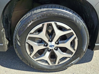 2023 Subaru Forester Premium CVT