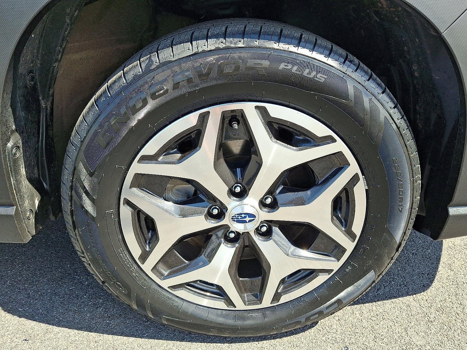 2023 Subaru Forester Premium CVT
