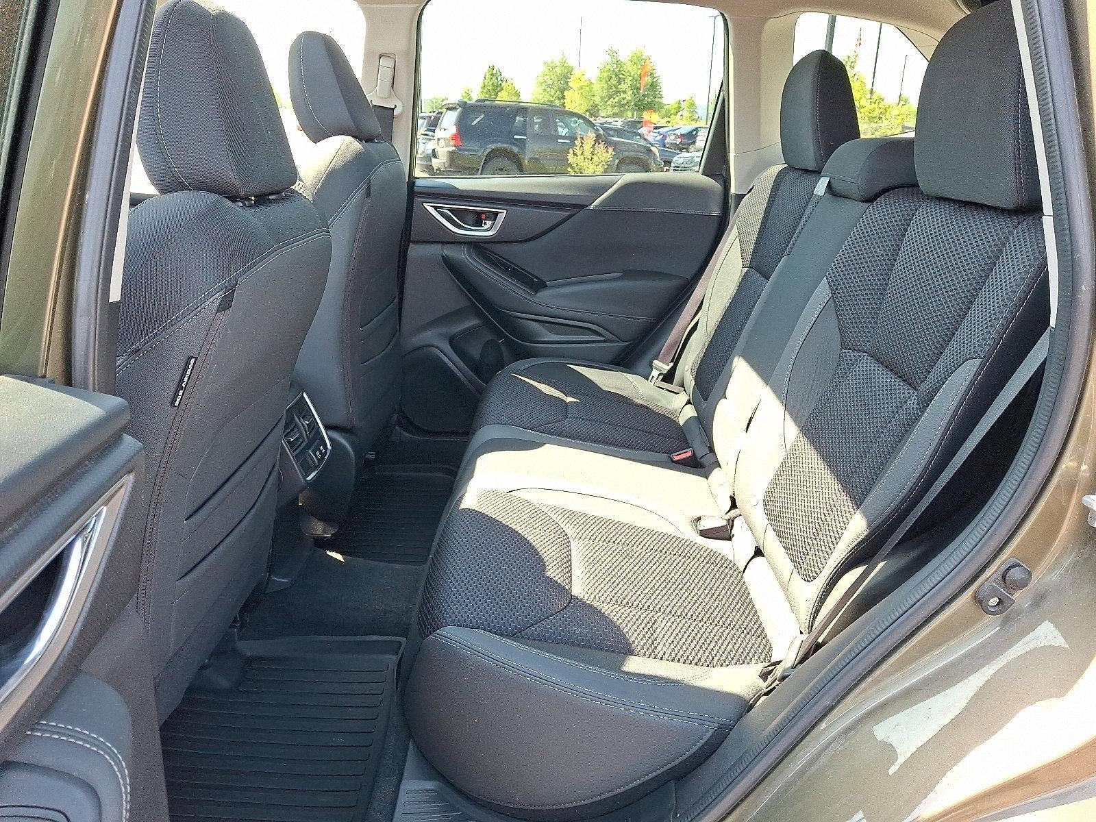 2023 Subaru Forester Premium CVT
