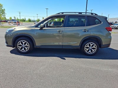 2023 Subaru Forester Premium CVT