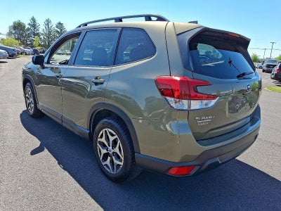 2023 Subaru Forester Premium CVT