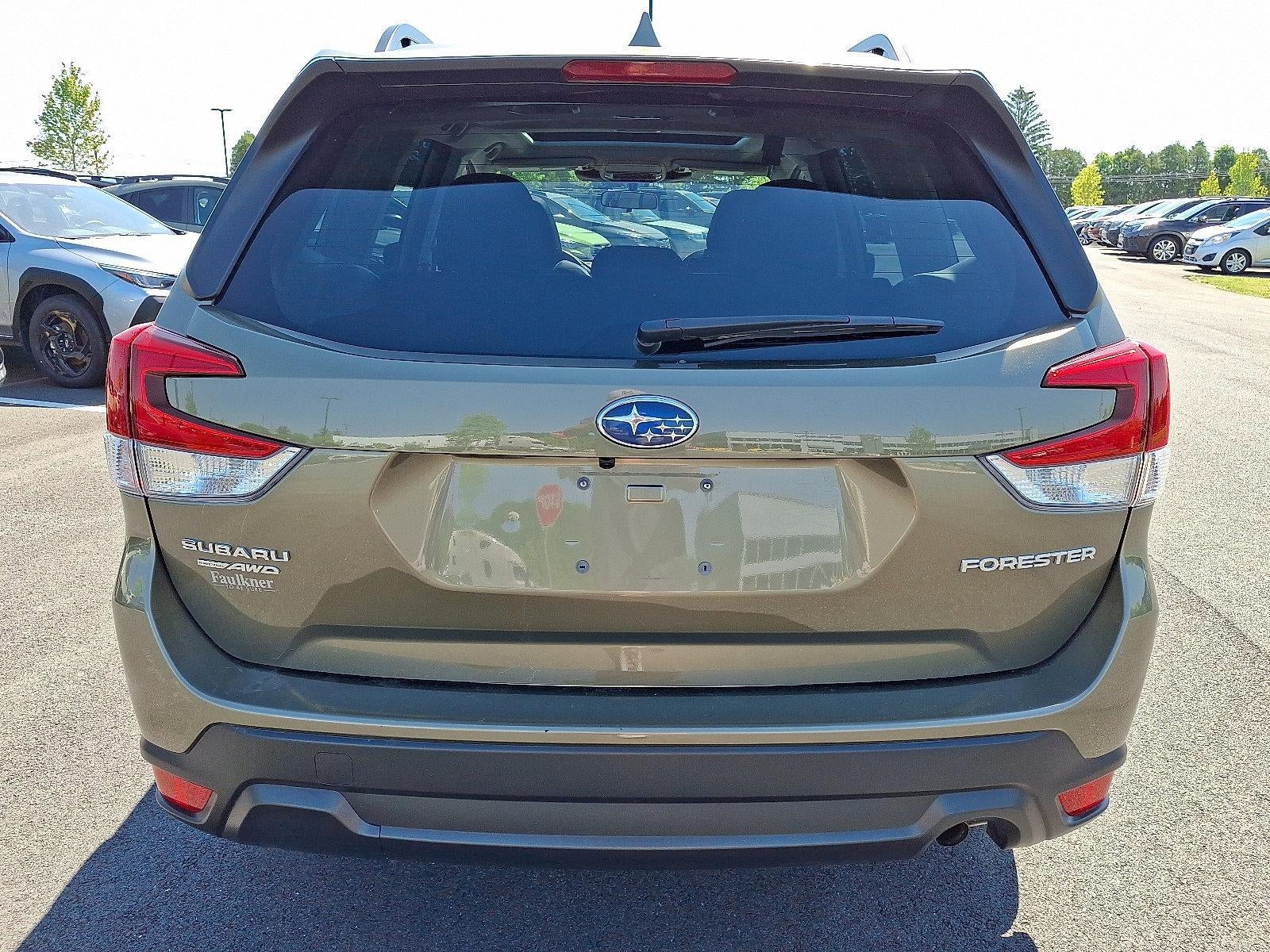 2023 Subaru Forester Premium CVT