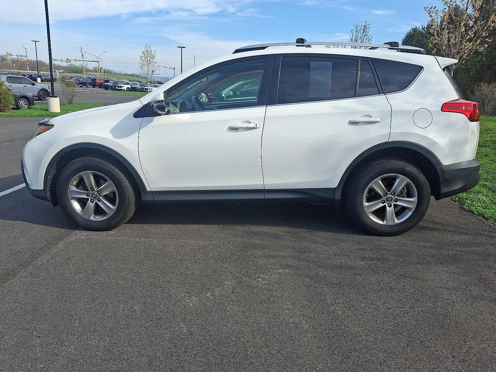 2015 Toyota RAV4 AWD 4dr XLE (Natl)