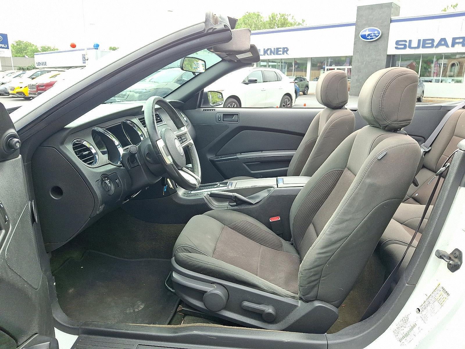 2014 Ford Mustang 2dr Conv V6