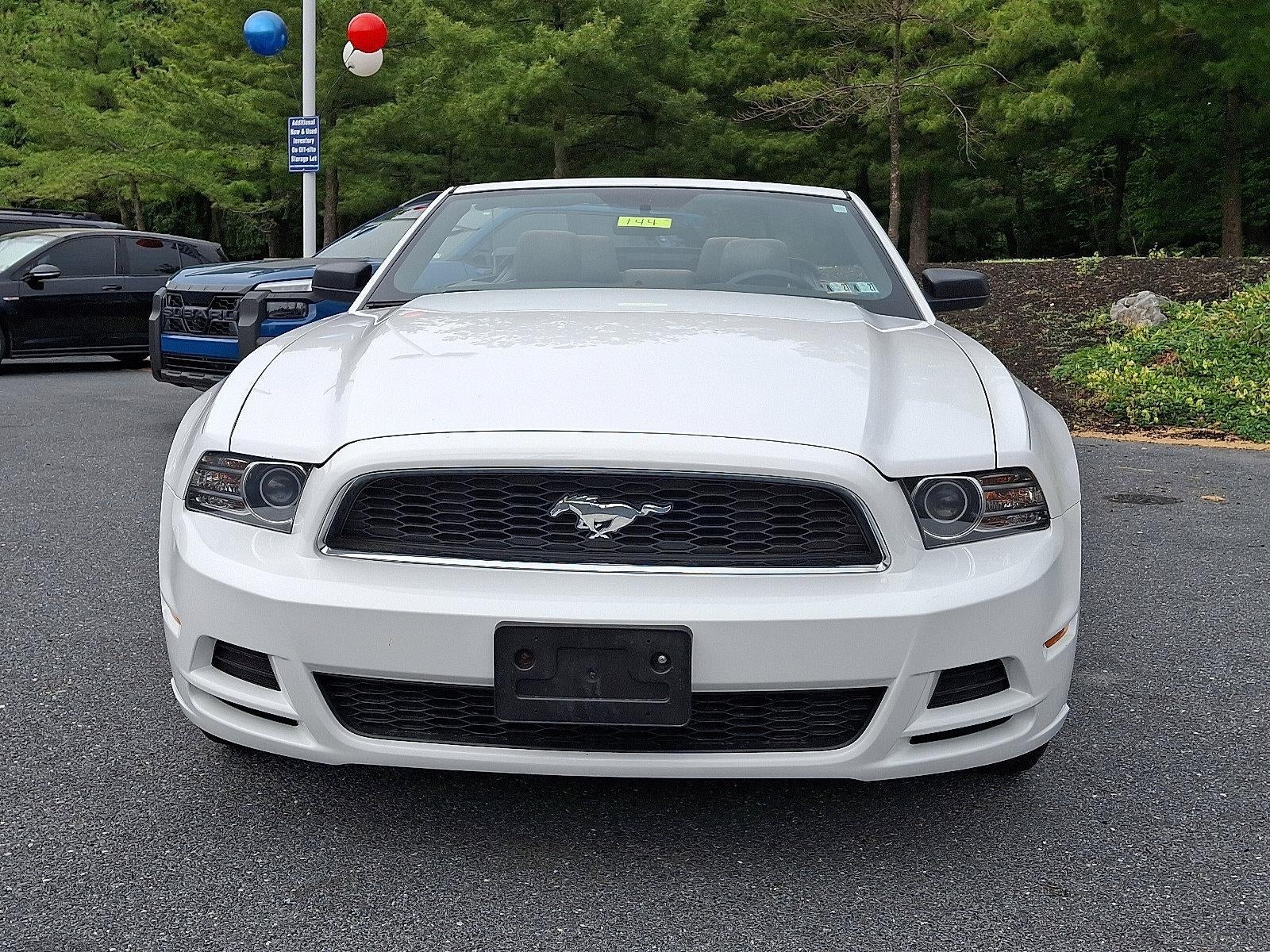 2014 Ford Mustang 2dr Conv V6