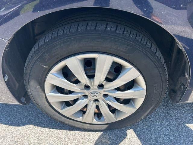 2013 Toyota Corolla 4dr Sdn Auto LE (Natl)