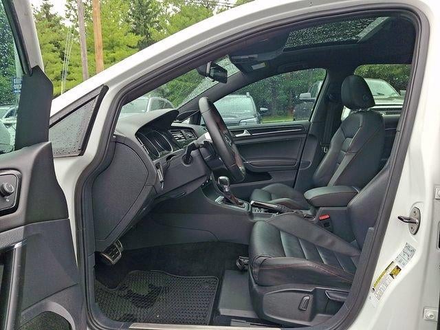 2017 Volkswagen Golf GTI 2.0T 4-Door S DSG