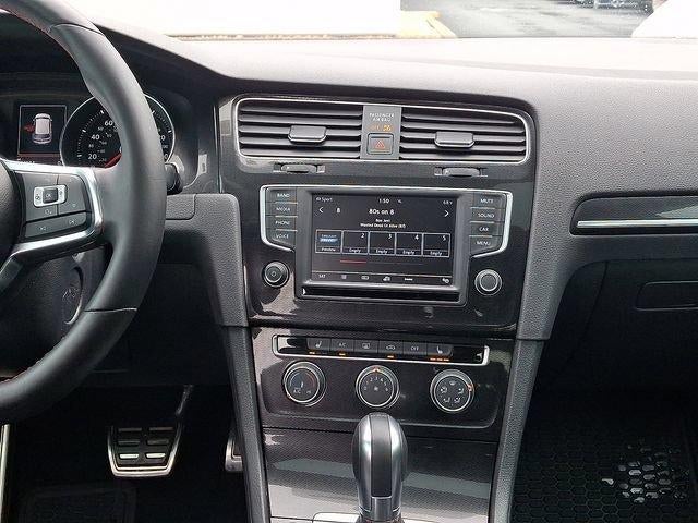 2017 Volkswagen Golf GTI 2.0T 4-Door S DSG