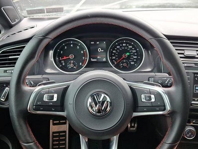 2017 Volkswagen Golf GTI 2.0T 4-Door S DSG