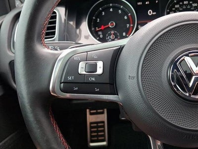 2017 Volkswagen Golf GTI 2.0T 4-Door S DSG