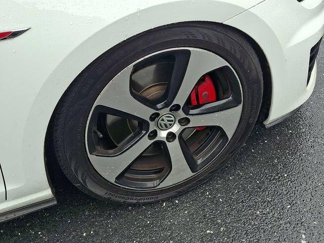 2017 Volkswagen Golf GTI 2.0T 4-Door S DSG