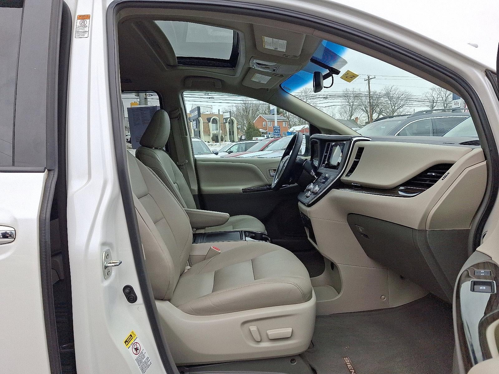 2015 Toyota Sienna 5dr 8-Pass Van XLE FWD (Natl)