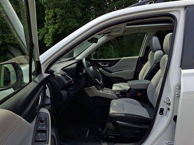 2023 Subaru Forester Premium CVT