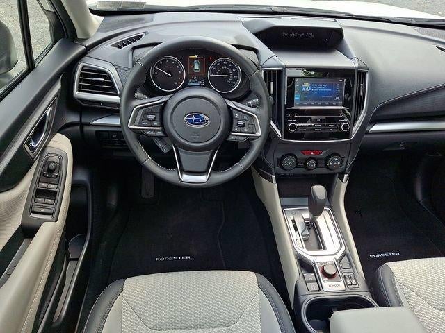 2023 Subaru Forester Premium CVT