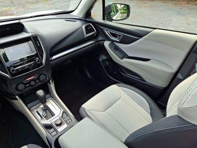 2023 Subaru Forester Premium CVT