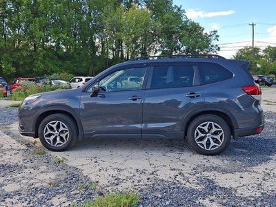 2022 Subaru Forester Premium CVT