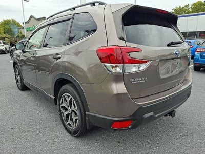 2022 Subaru Forester Premium CVT