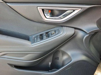 2023 Subaru Forester Premium CVT