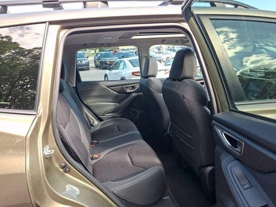 2023 Subaru Forester Premium CVT
