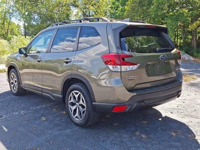 2023 Subaru Forester Premium CVT