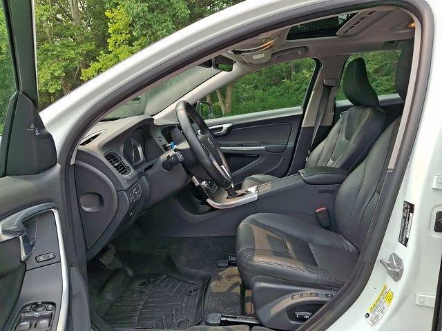 2016 Volvo V60 4dr Wgn T5 Premier AWD
