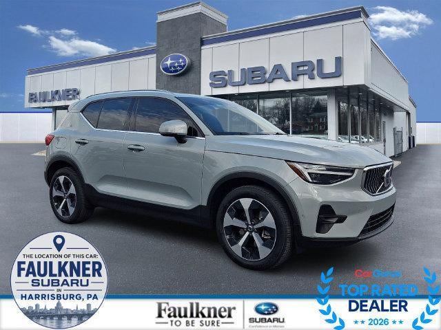 2025 Volvo XC40