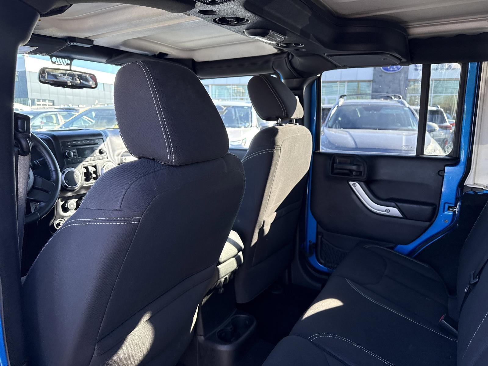 2015 Jeep Wrangler Unlimited 4WD 4dr Sahara