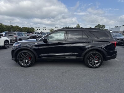 2025 Ford Explorer ST-Line 4WD