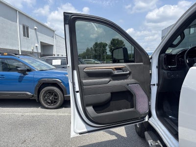 2024 Chevrolet Silverado 2500 HD Crew Cab Standard Box 4-Wheel Drive High Country