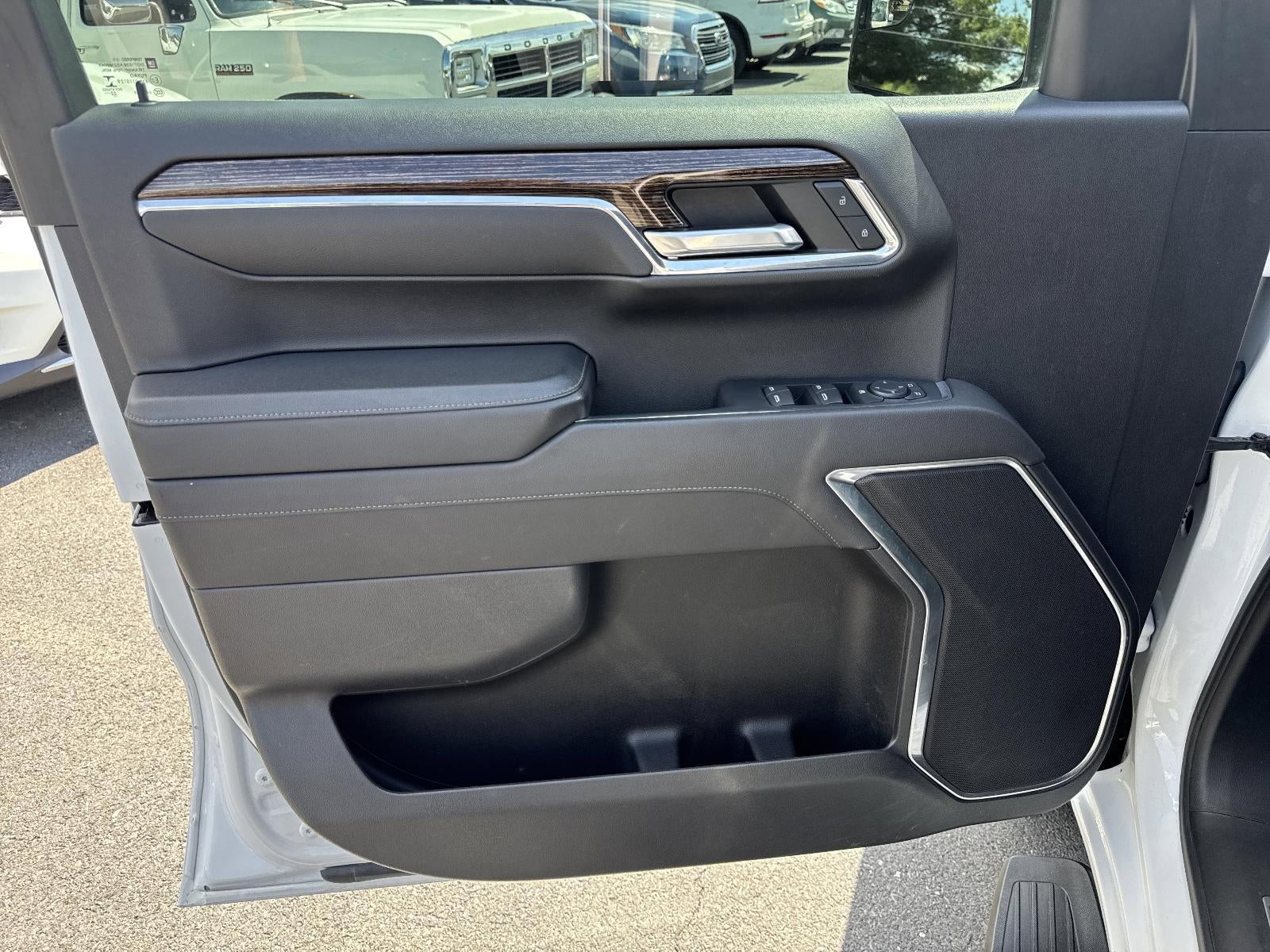 2023 GMC Sierra 1500 Crew Cab Short Box 4-Wheel Drive Elevation 3SB