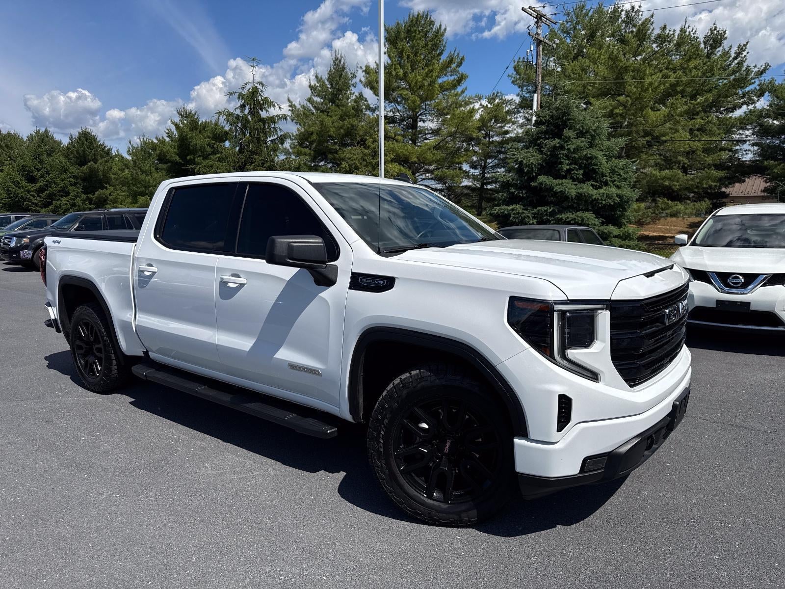 2023 GMC Sierra 1500 Crew Cab Short Box 4-Wheel Drive Elevation 3SB