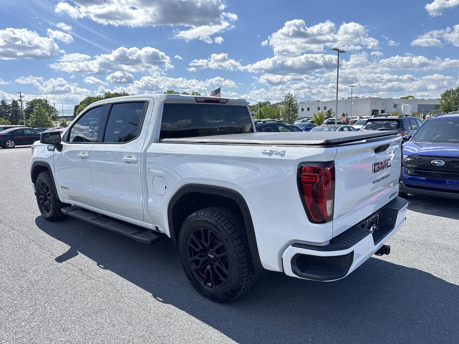 2023 GMC Sierra 1500 Crew Cab Short Box 4-Wheel Drive Elevation 3SB