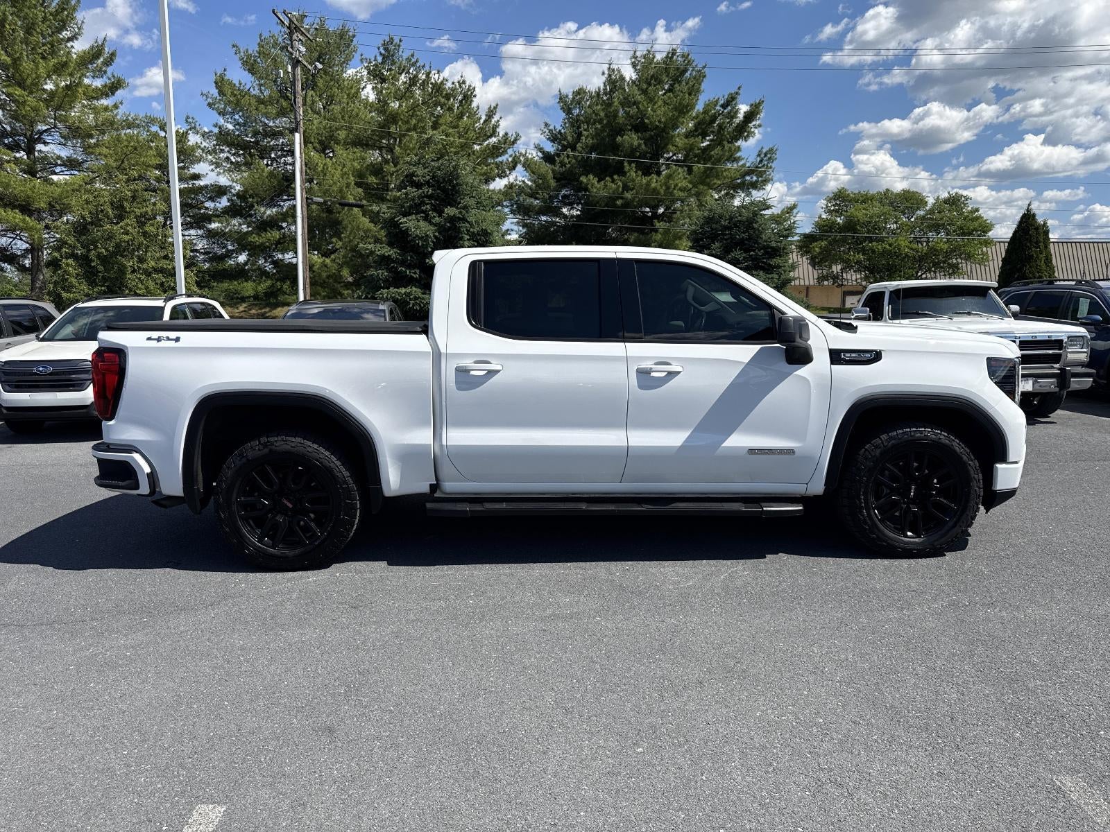 2023 GMC Sierra 1500 Crew Cab Short Box 4-Wheel Drive Elevation 3SB