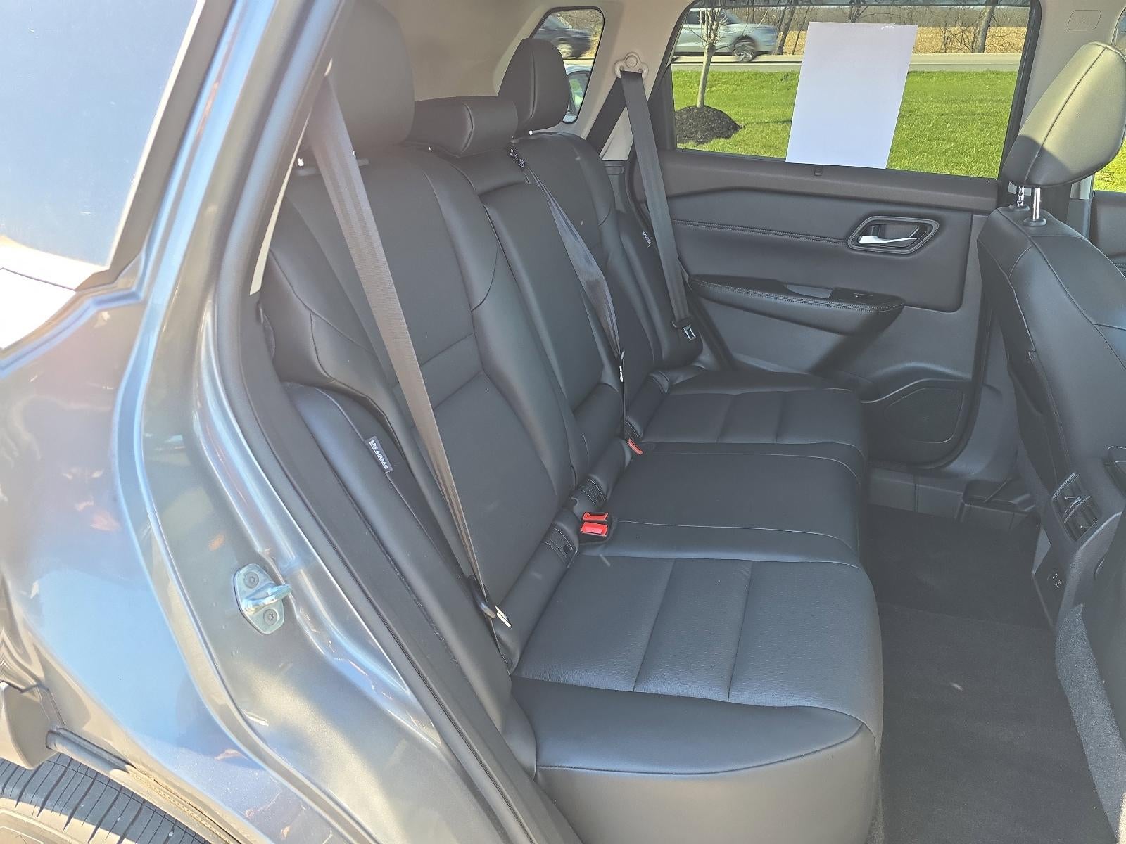 2022 Nissan Rogue AWD SV