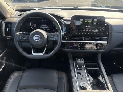 2024 Nissan Pathfinder Platinum 4WD