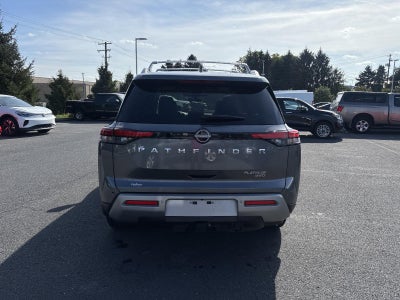 2024 Nissan Pathfinder Platinum 4WD