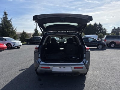 2024 Nissan Pathfinder Platinum 4WD