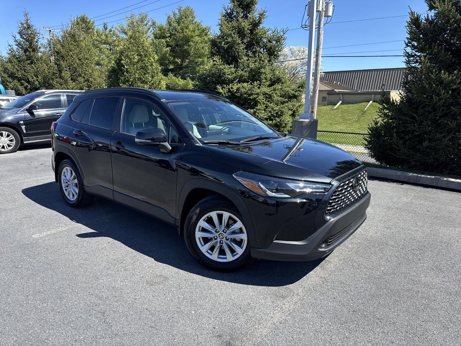 2022 Toyota Corolla Cross LE 4WD (Natl)