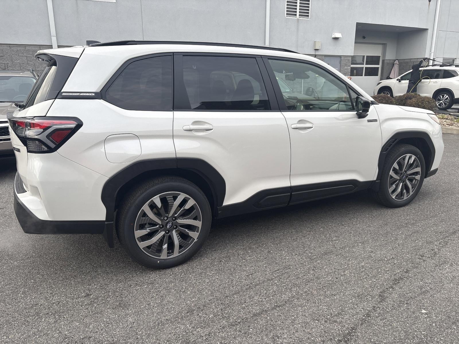 2025 Subaru Forester Touring Hybrid AWD
