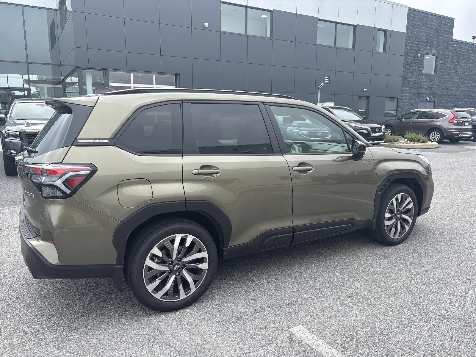 2025 Subaru Forester Touring Hybrid AWD